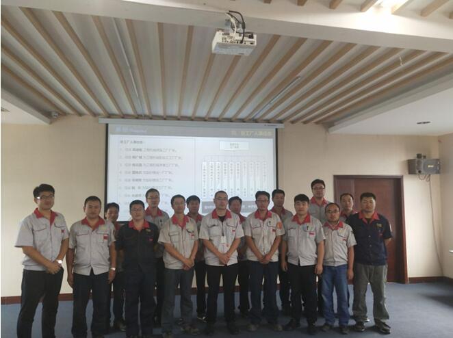 銳意改革 激發(fā)活力 回歸產(chǎn)品 強(qiáng)本固基 為迎接華翔集團(tuán)新一輪騰飛，打造世界華翔而不懈奮斗！---記華翔集團(tuán)制造平臺(tái)成立大會(huì)