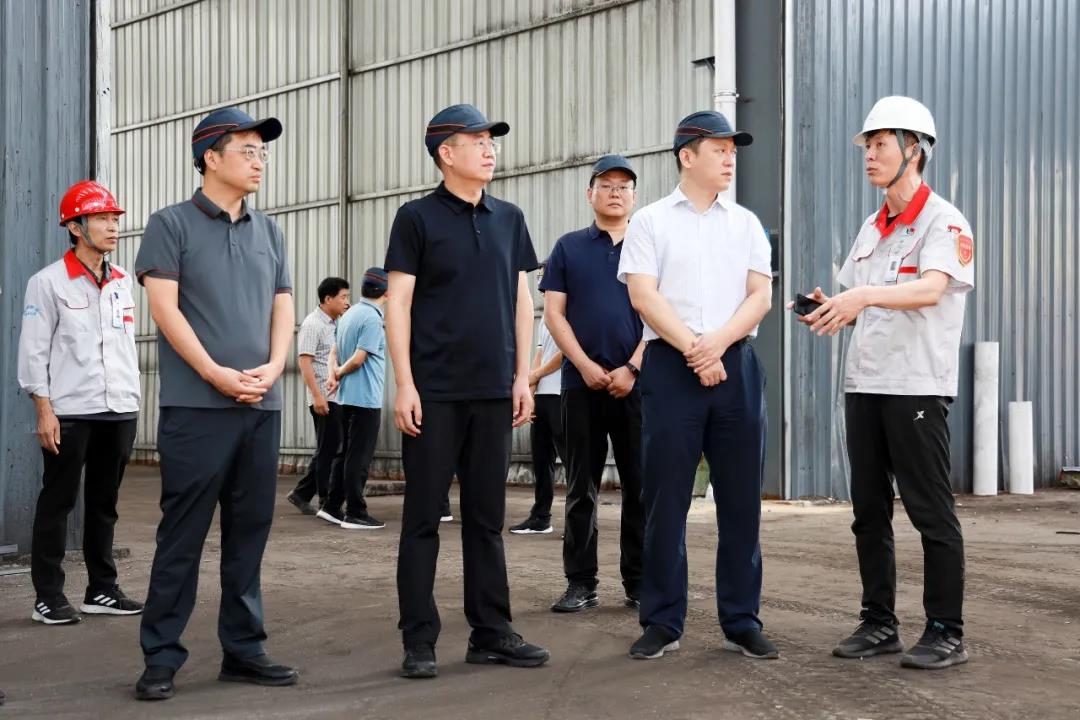 市委常委、副市長、翼城縣委書記王淵到華翔（翼城）新材料科技園現(xiàn)場辦公